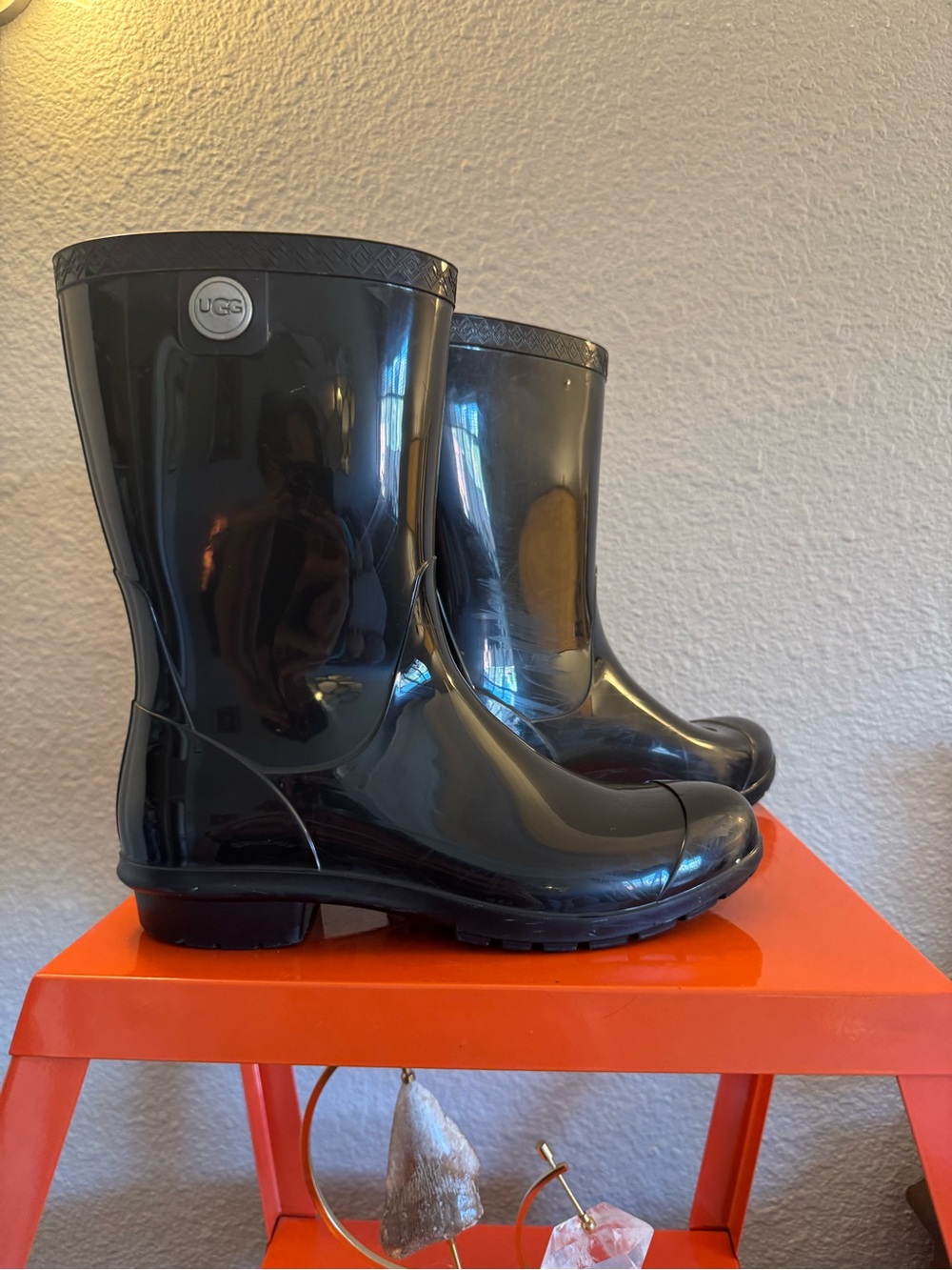 UGG Women's Black Gloss Short Rain Boots Size 9